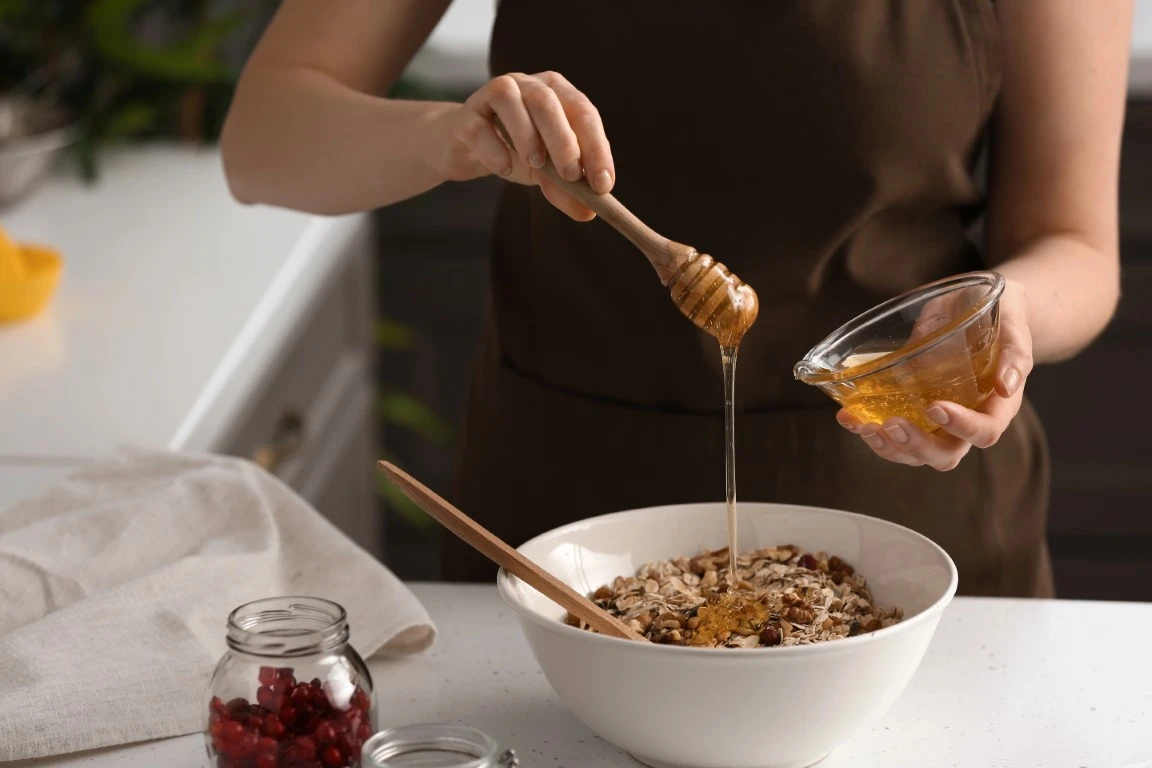 Cooking with Honey: Dos and Don’ts for Best Flavor